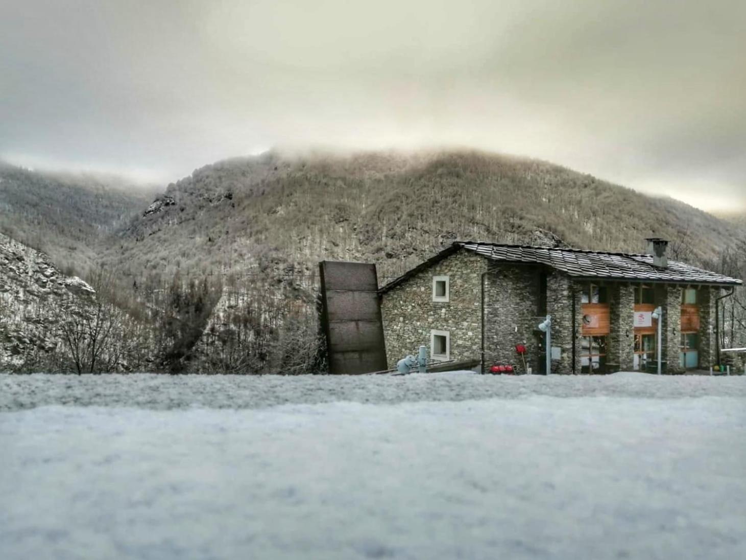 Hotel Rifugio Galaberna Ostana Exterior foto